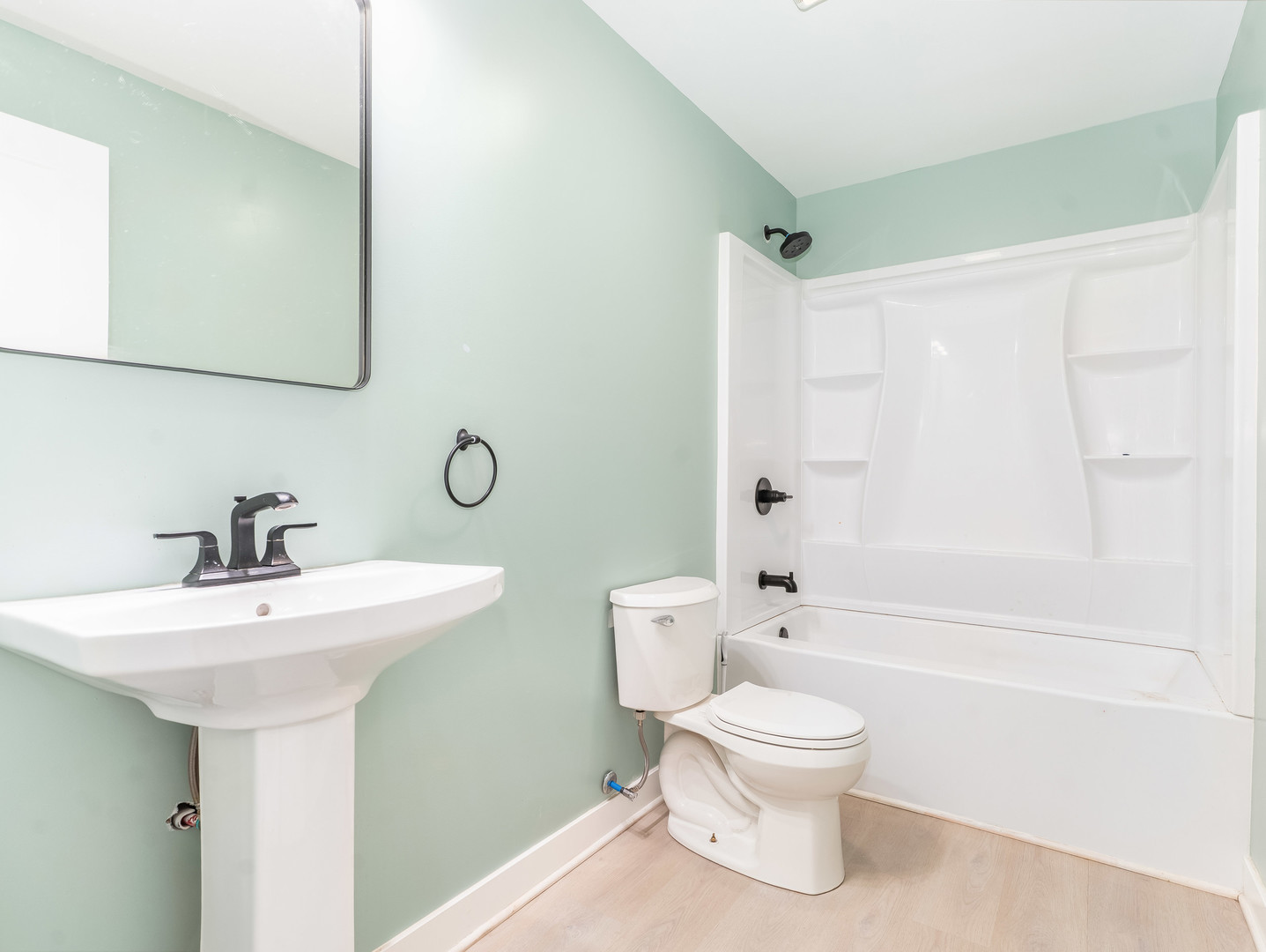 387 S Pointe Avenue Property Photo 18