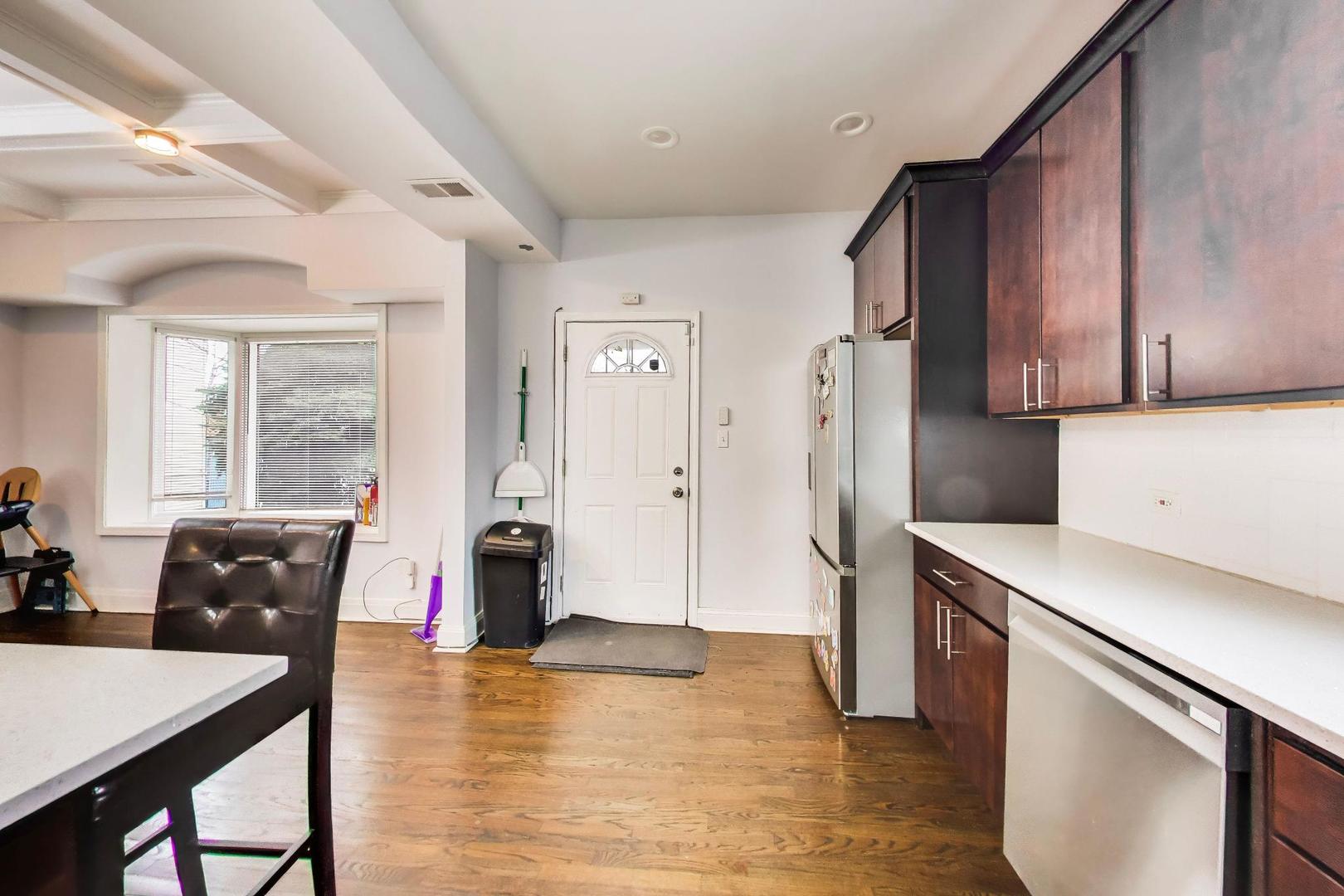 28 N Lockwood Avenue Property Photo 12