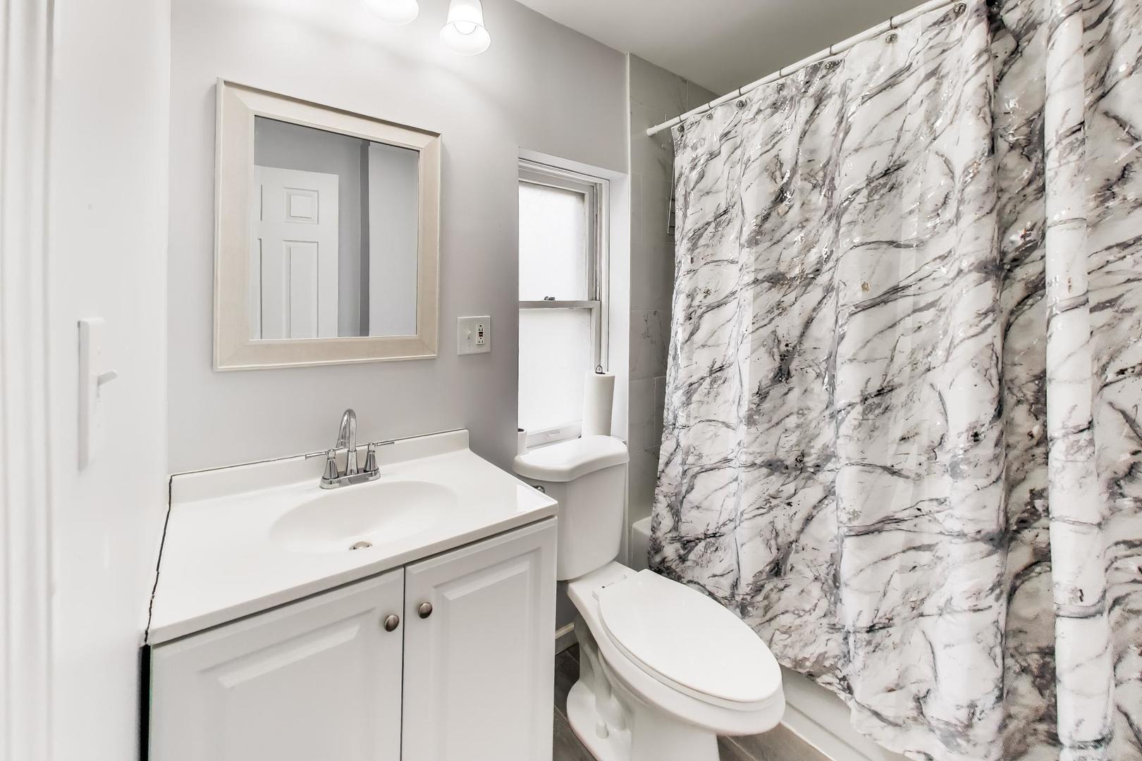 28 N Lockwood Avenue Property Photo 13