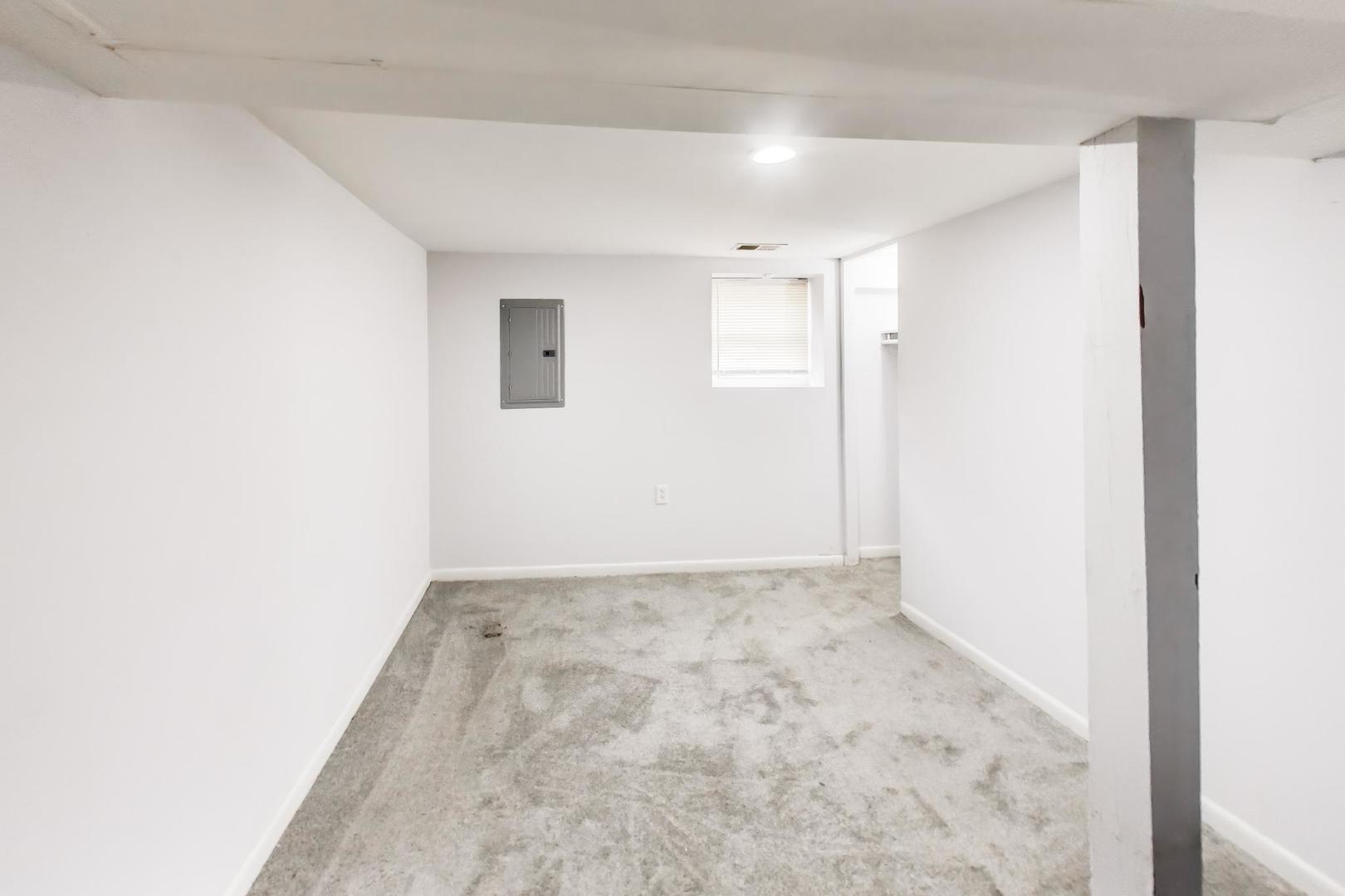 28 N Lockwood Avenue Property Photo 25