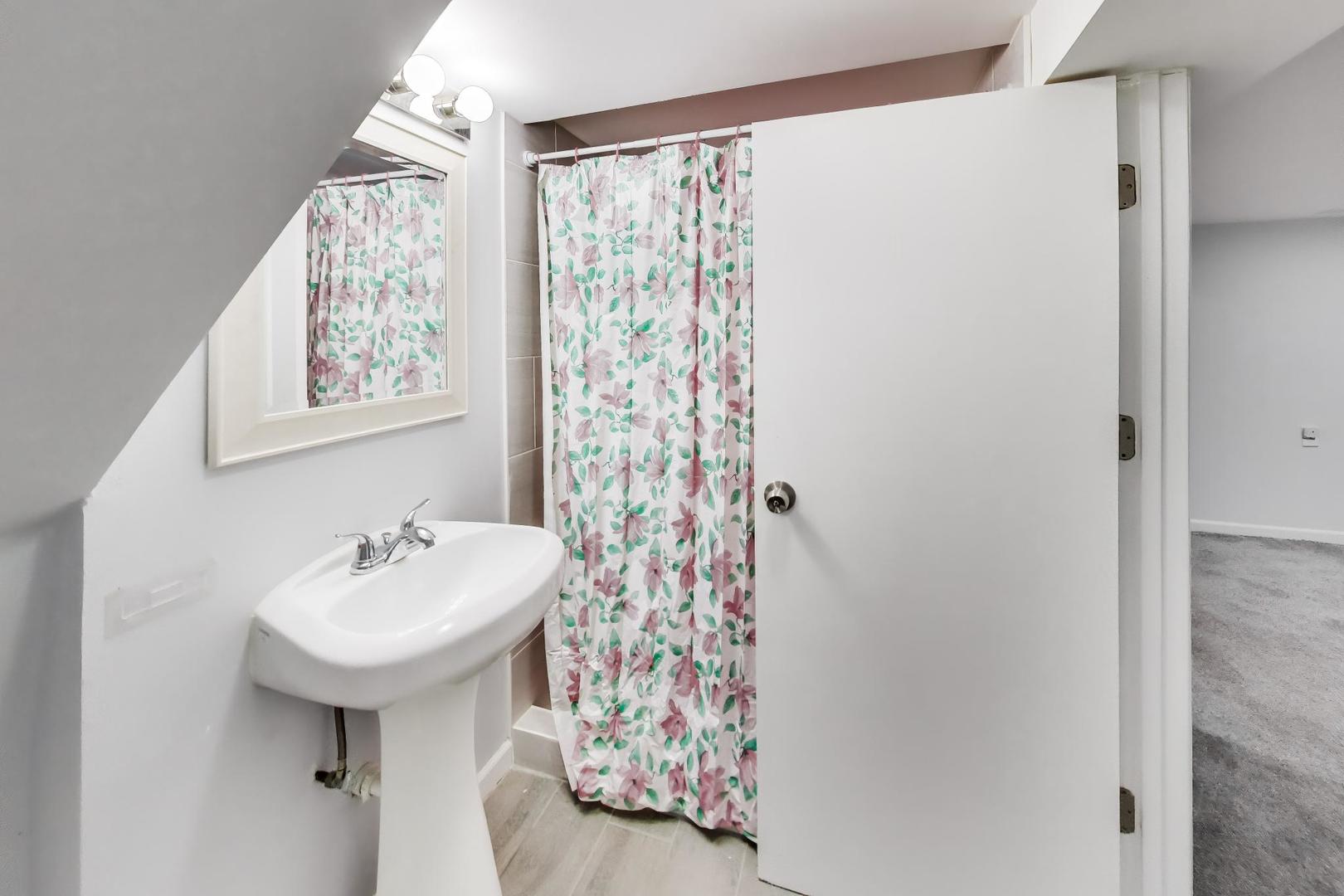 28 N Lockwood Avenue Property Photo 28