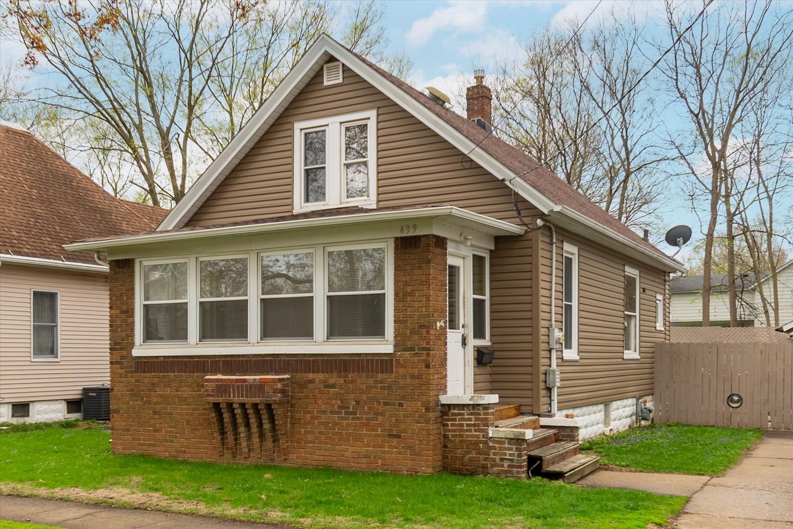 439 Broadway Street Property Photo 1