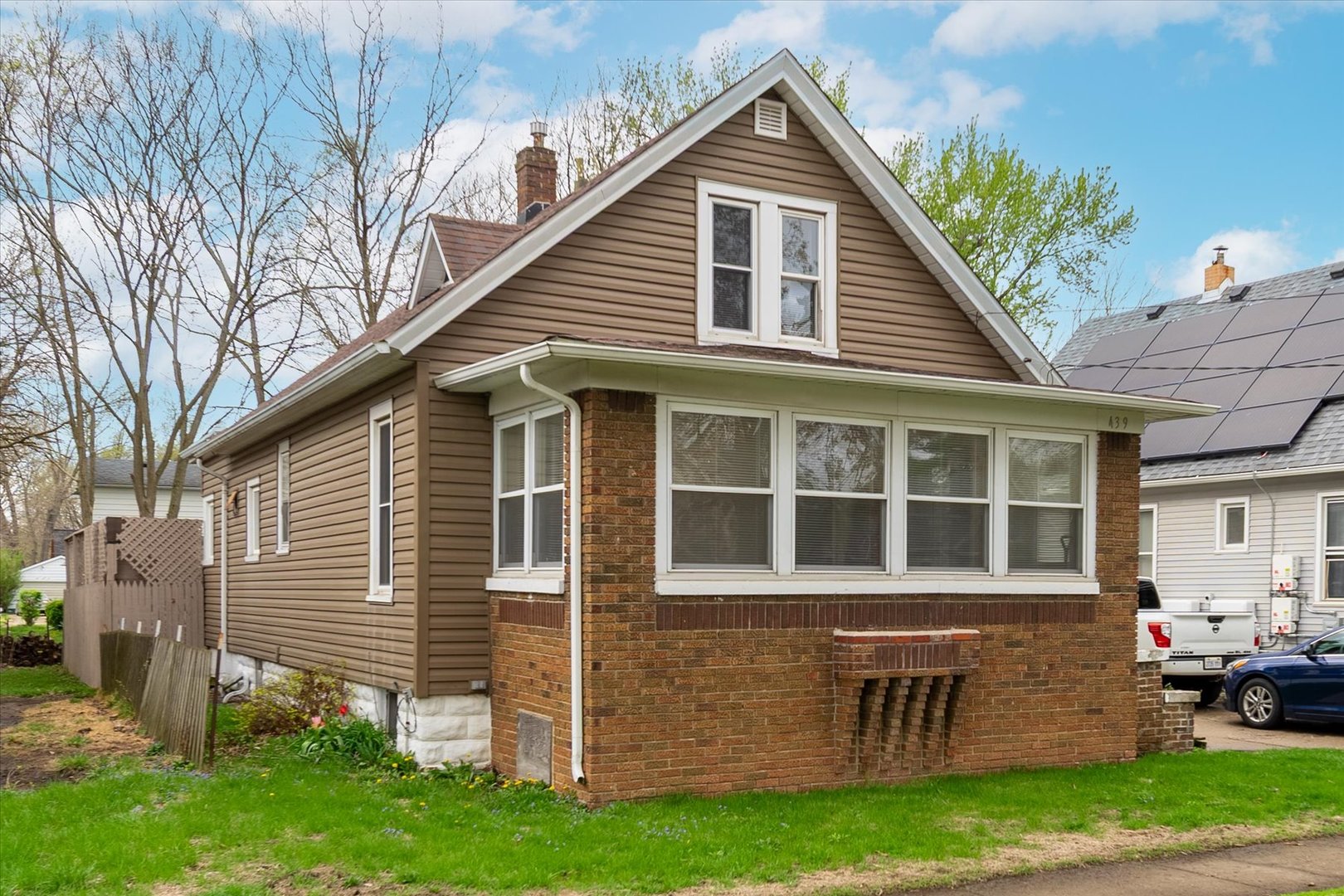 439 Broadway Street Property Photo 2