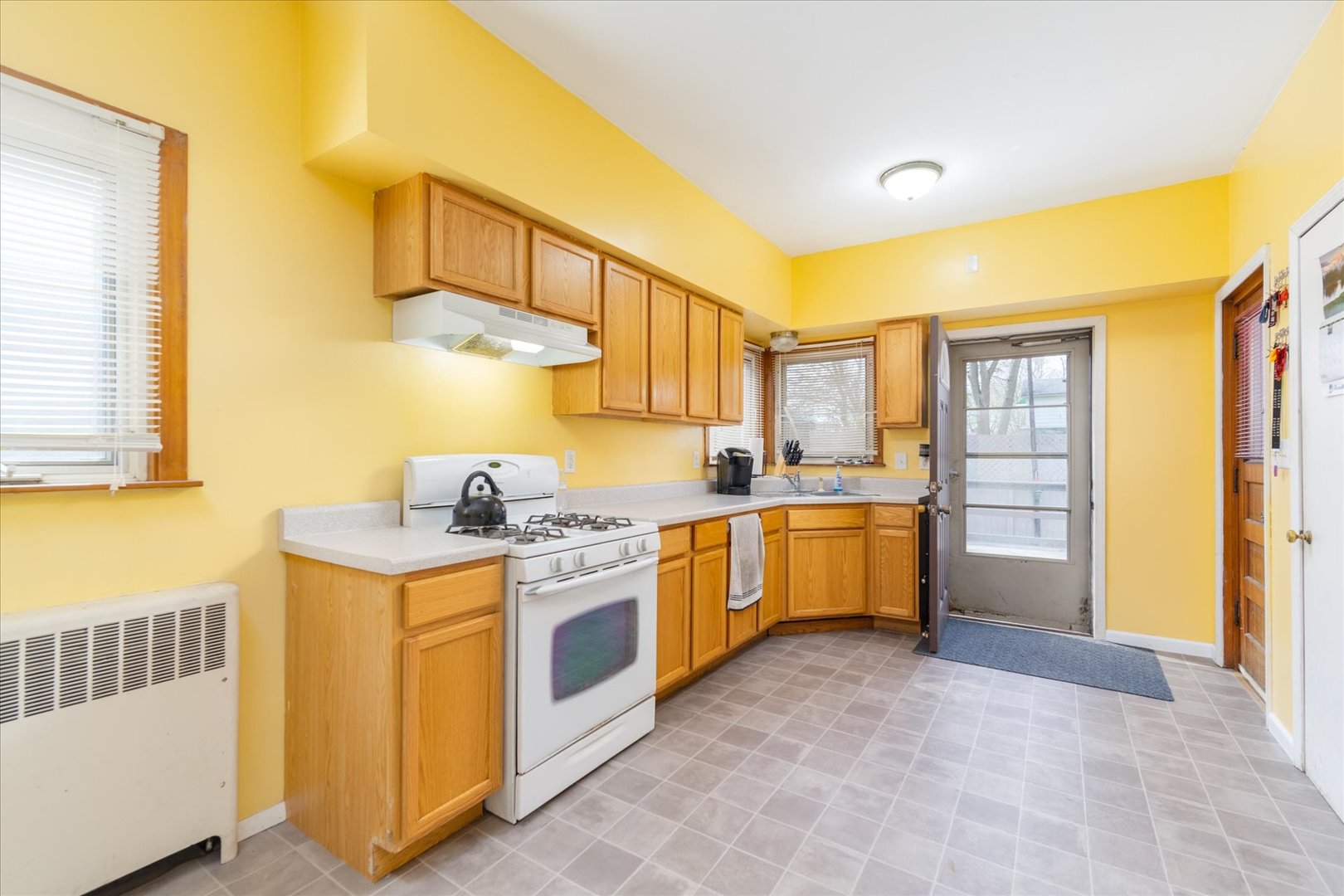 439 Broadway Street Property Photo 7
