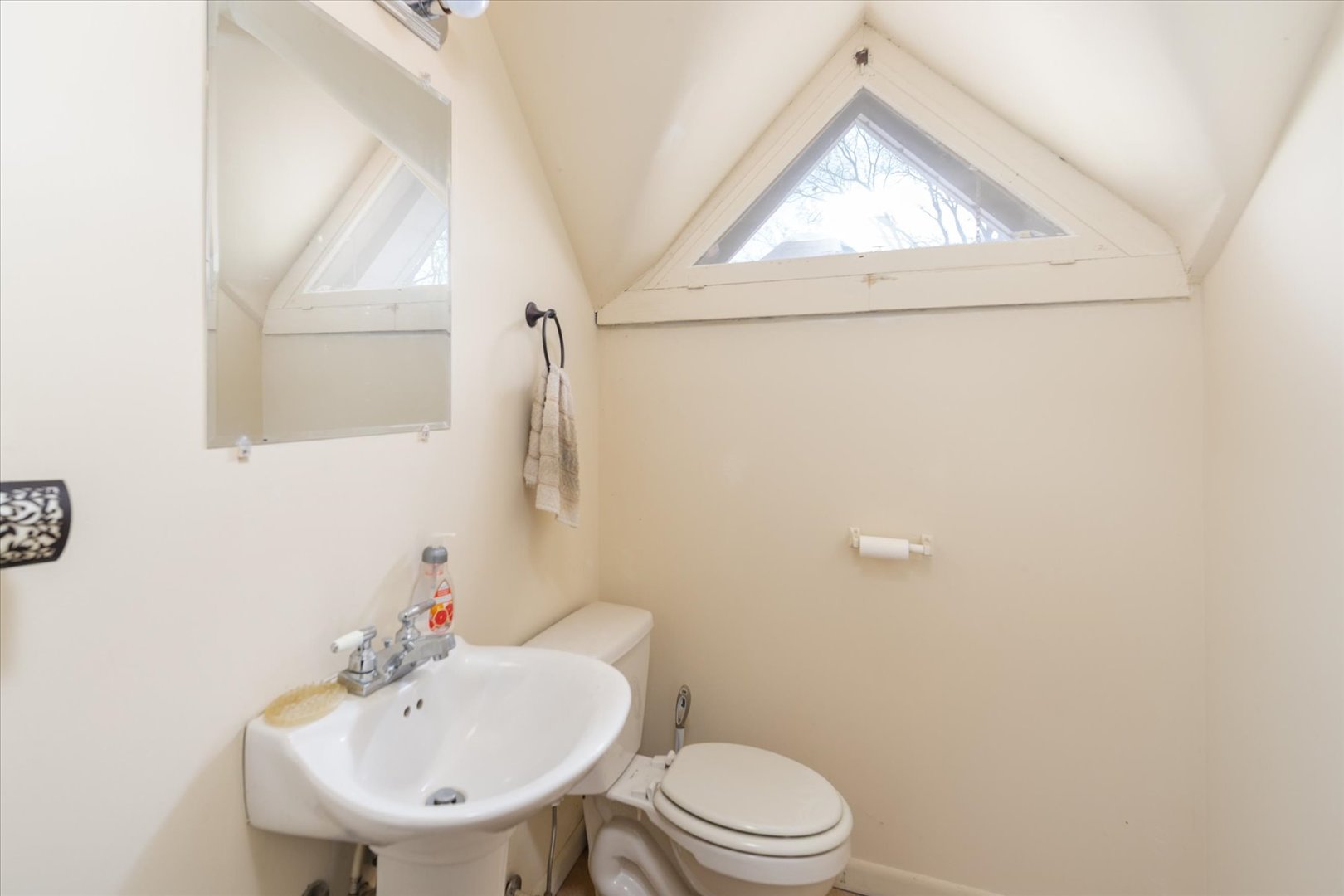 439 Broadway Street Property Photo 12