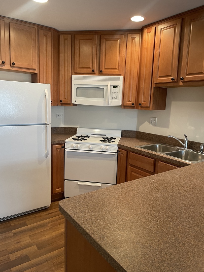 6906-6908 111th Street Property Photo 17