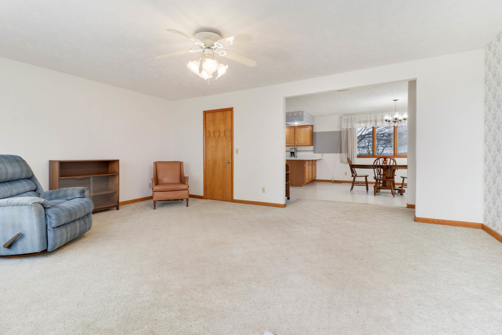 1109 W 4th Street Property Photo 4