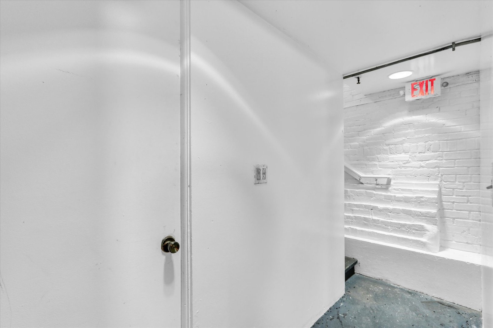 9 E University Avenue Property Photo 30