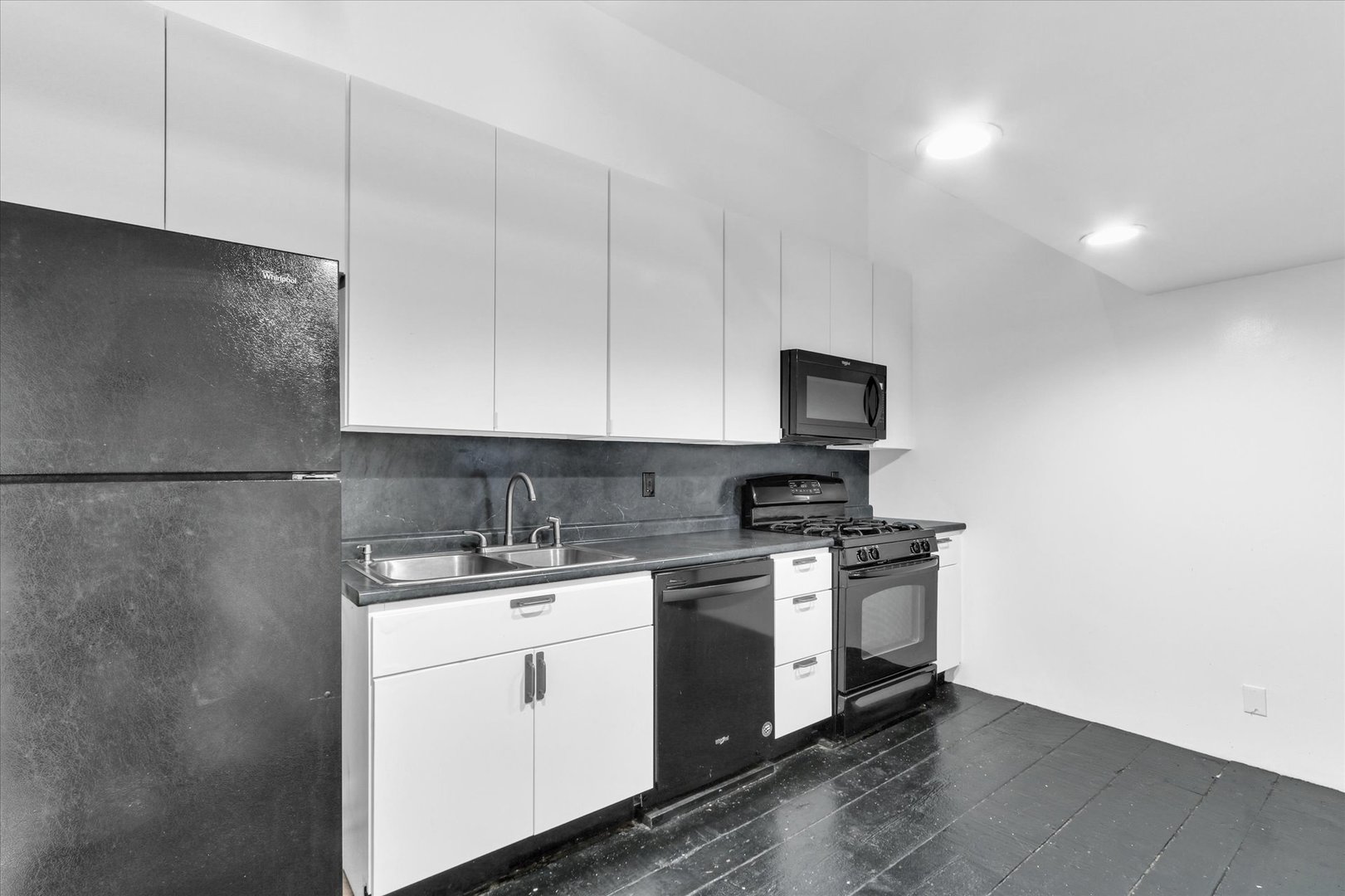 9 E University Avenue Property Photo 40