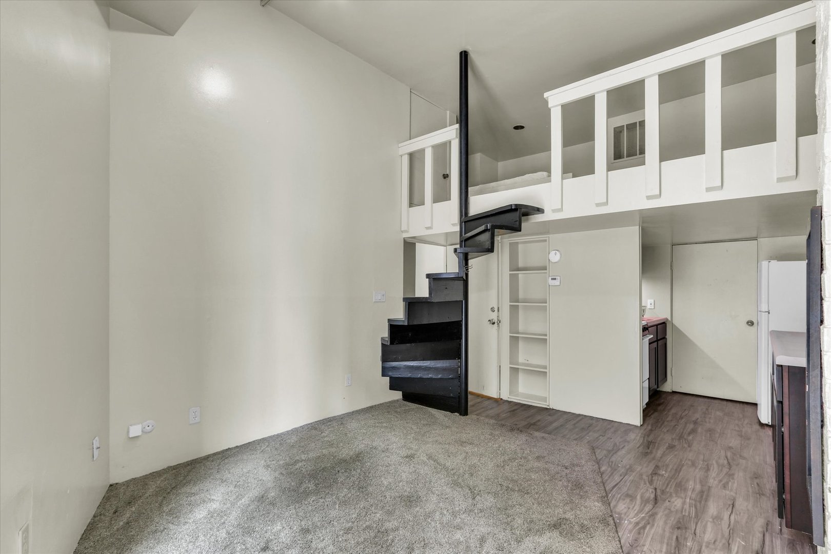 9 E University Avenue Property Photo 50