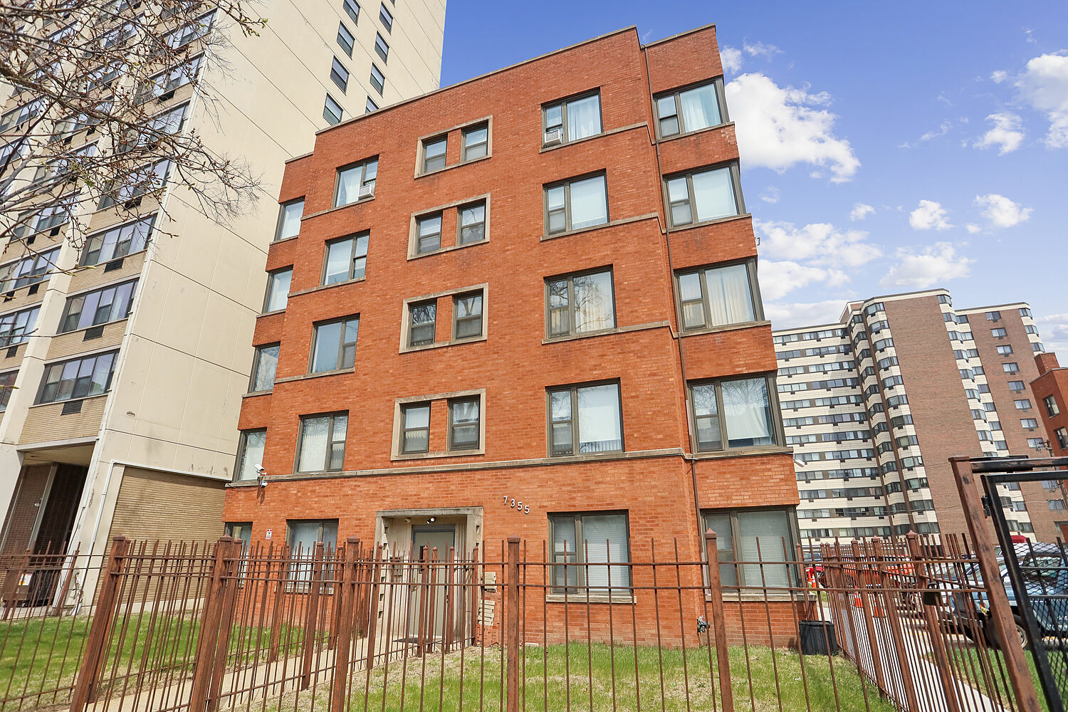 7355 S South Shore Drive 306 Property Photo 1