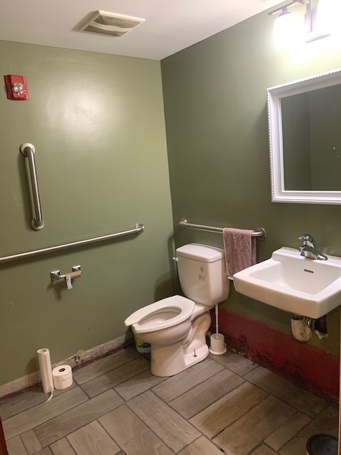 1616 Ogden Avenue Property Photo 6