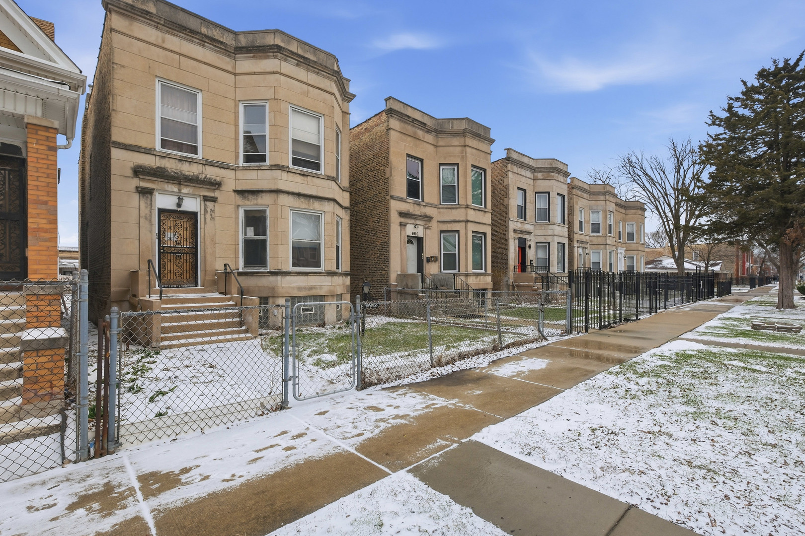 4912 W Fulton Street Property Photo 3