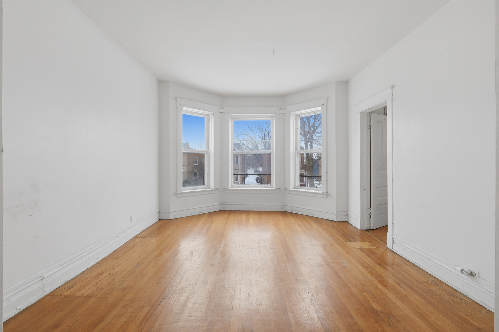 4912 W Fulton Street Property Photo 6