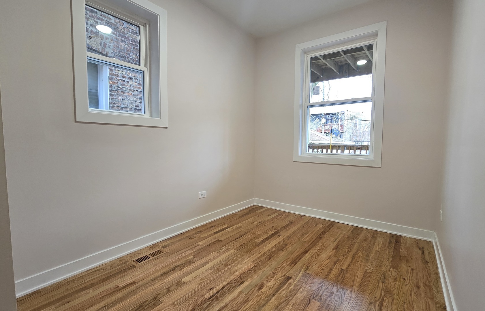3516 W Polk Street Property Photo 12