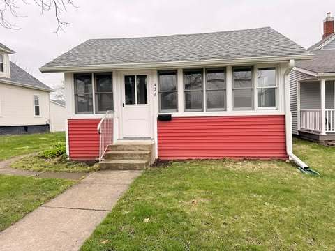426 N Pleasant Street Property Photo 1