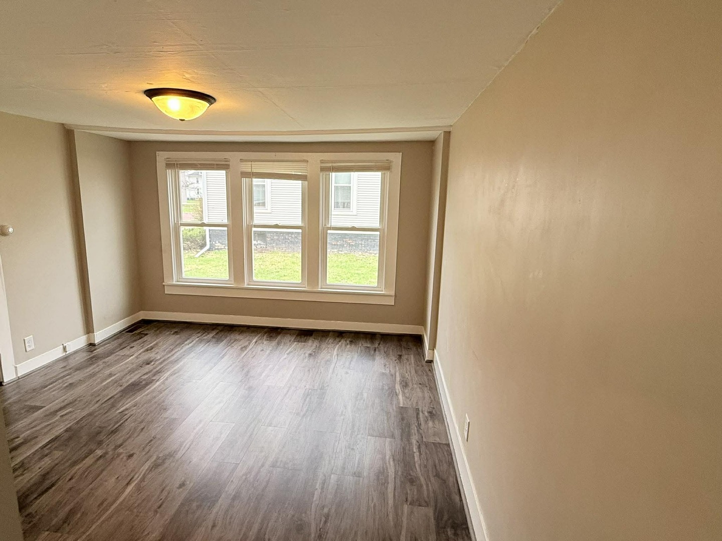 426 N Pleasant Street Property Photo 5