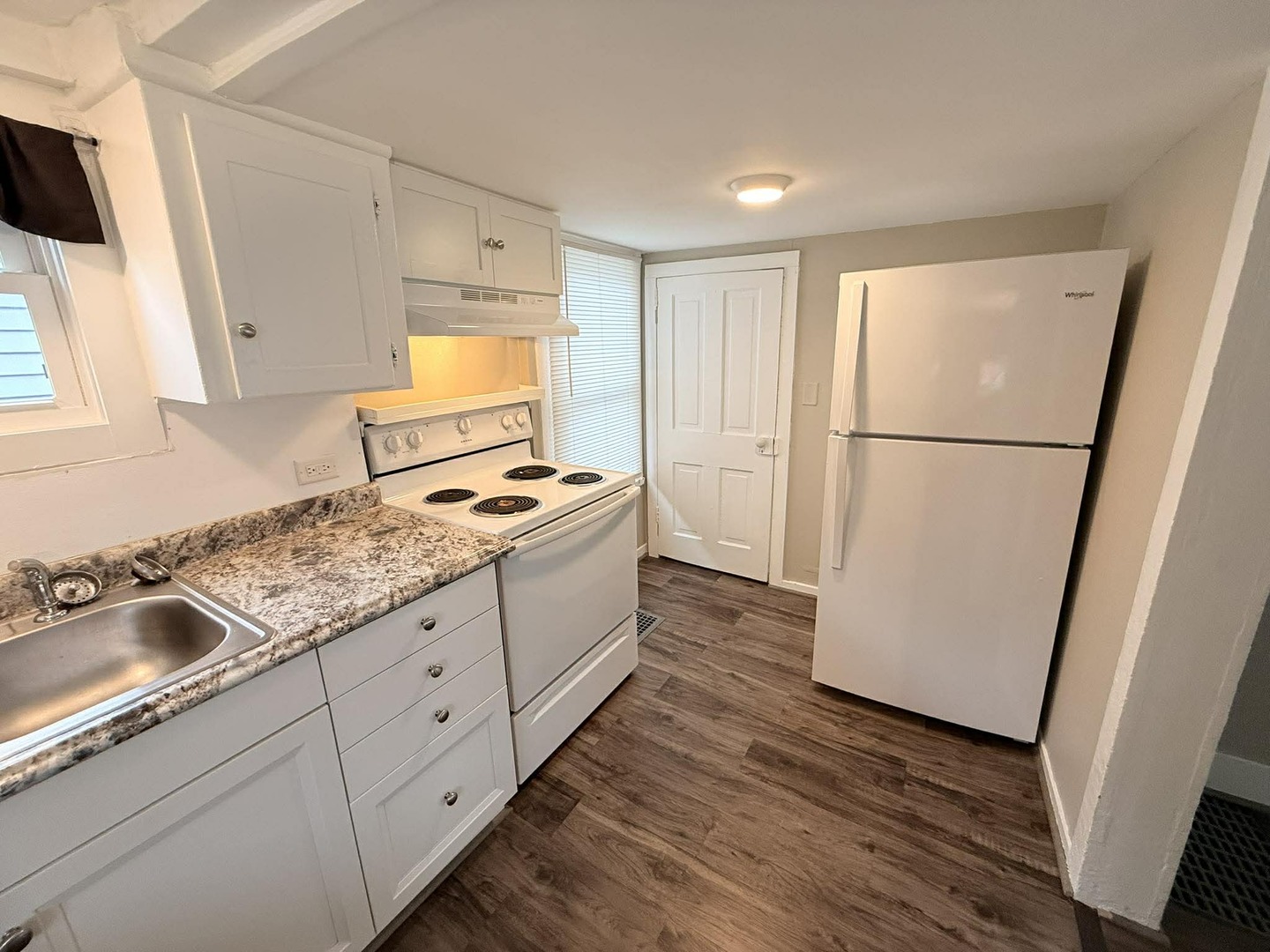 426 N Pleasant Street Property Photo 8