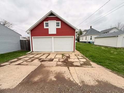 426 N Pleasant Street Property Photo 15
