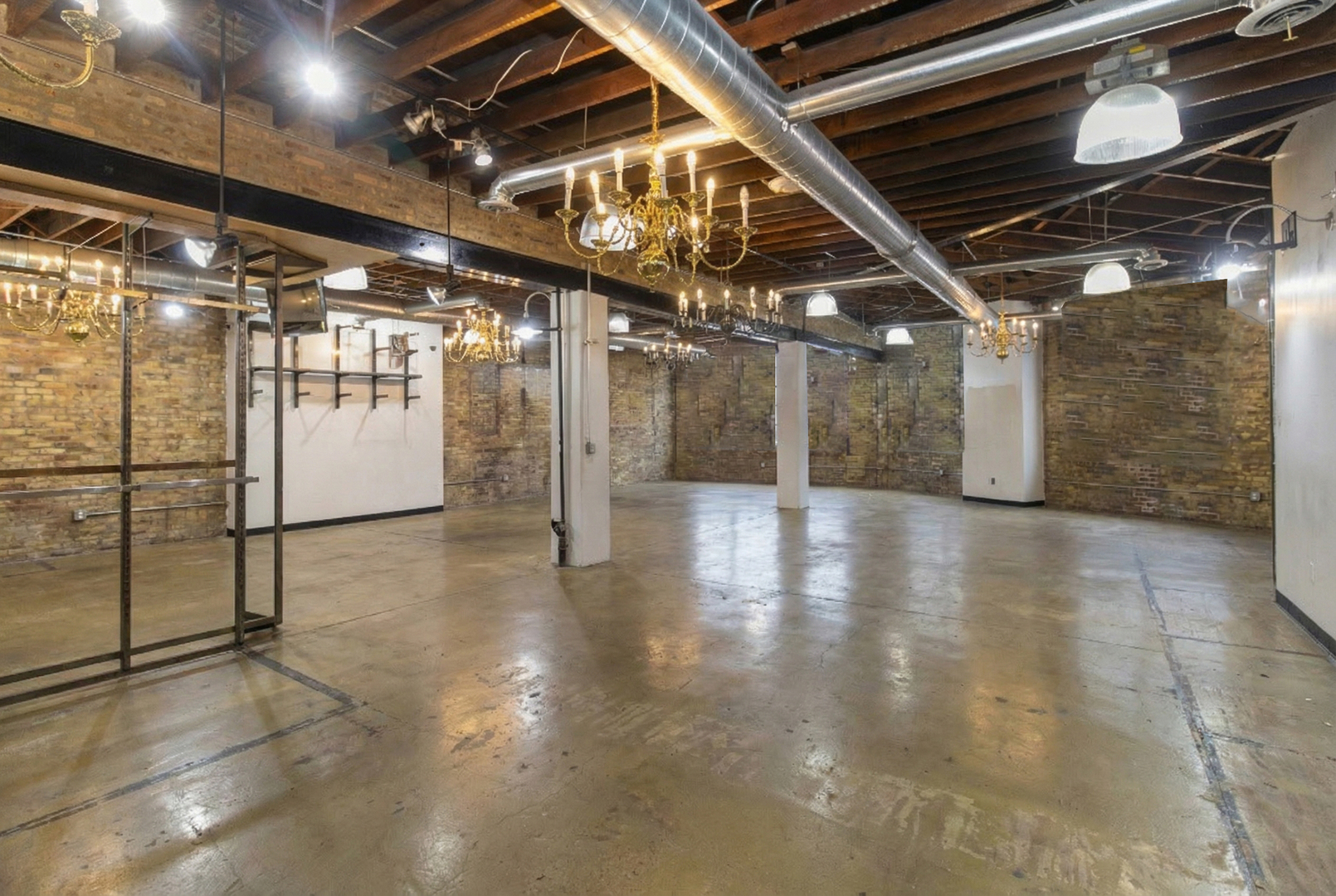 2950 W Fullerton Avenue Property Photo 2