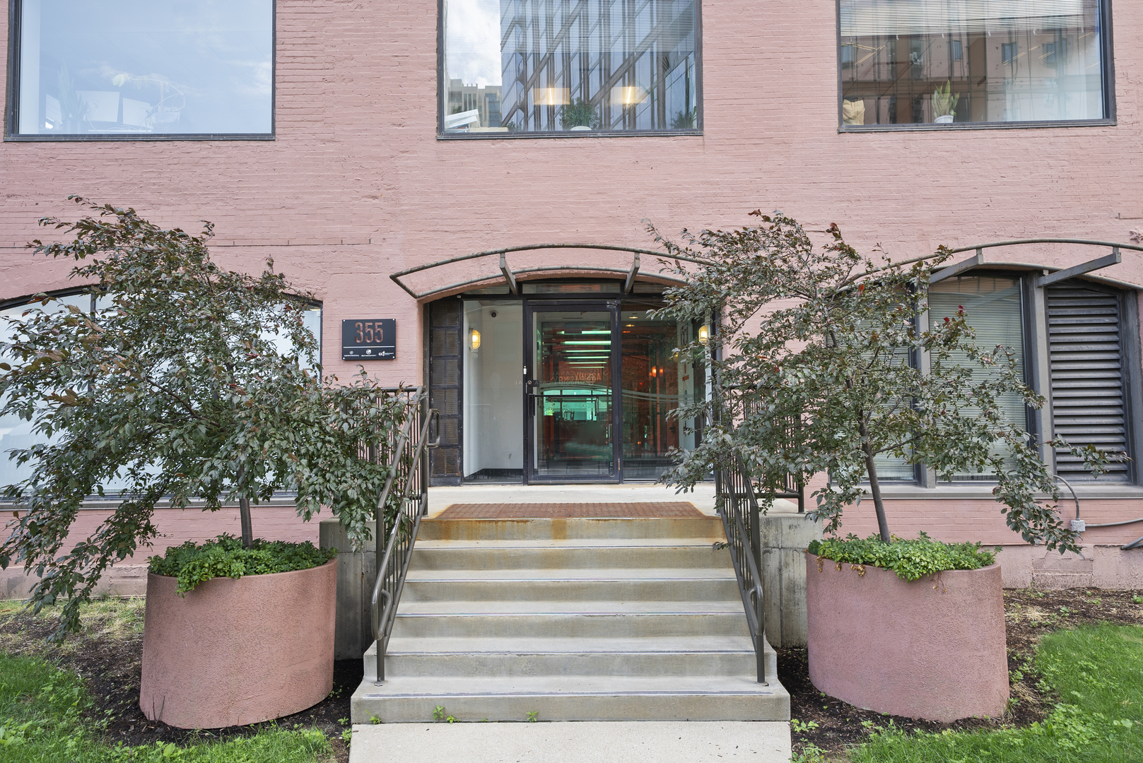 355 N Canal Street C101 Property Photo 2