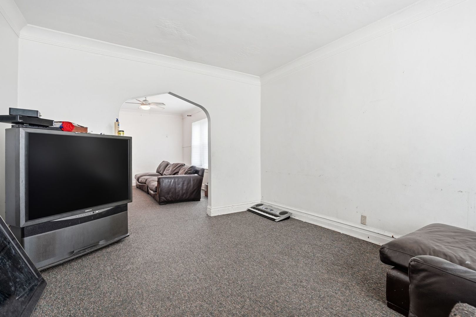 7359 S Western Avenue Property Photo 12