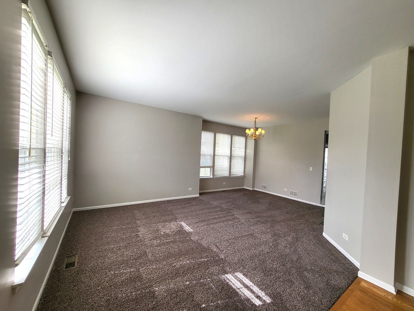 18392 Springwood Drive Property Photo 3