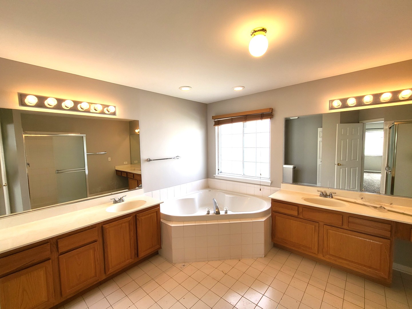 18392 Springwood Drive Property Photo 24