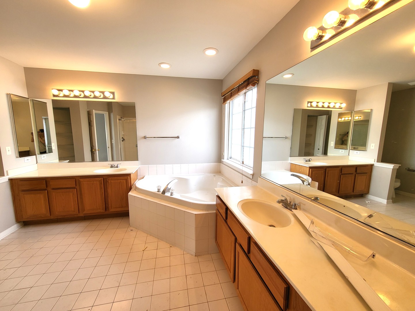 18392 Springwood Drive Property Photo 25