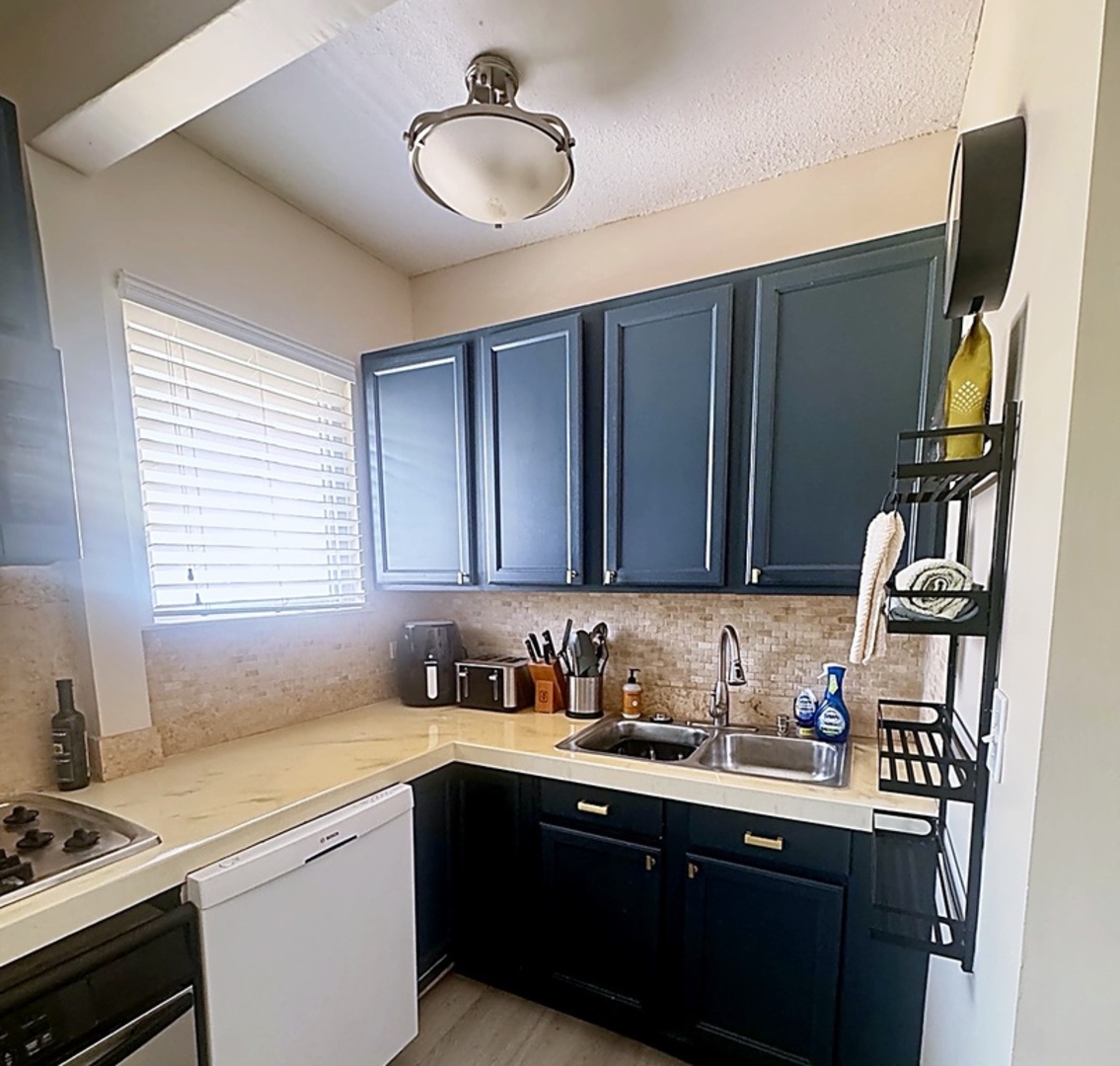 209 S Commonwealth Avenue Property Photo 4