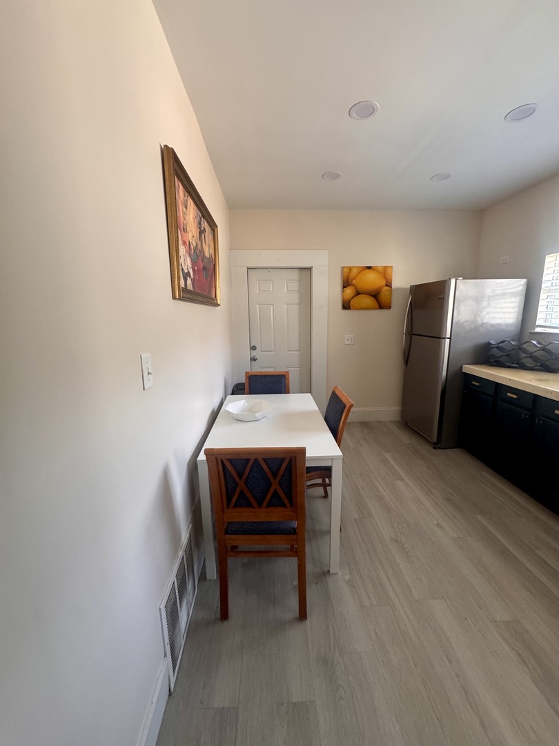 209 S Commonwealth Avenue Property Photo 11