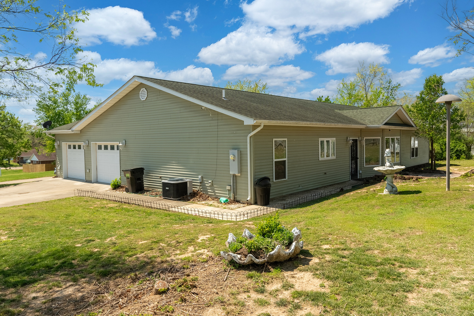 10 Peachtree Place Property Photo 3