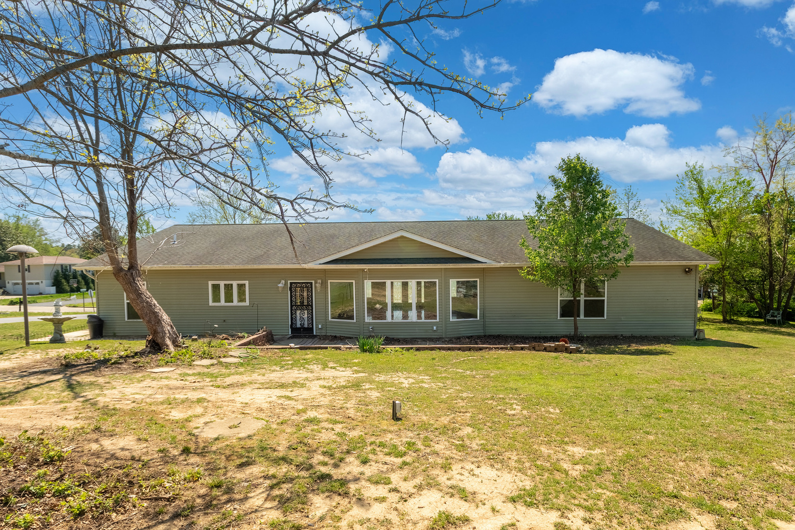 10 Peachtree Place Property Photo 4