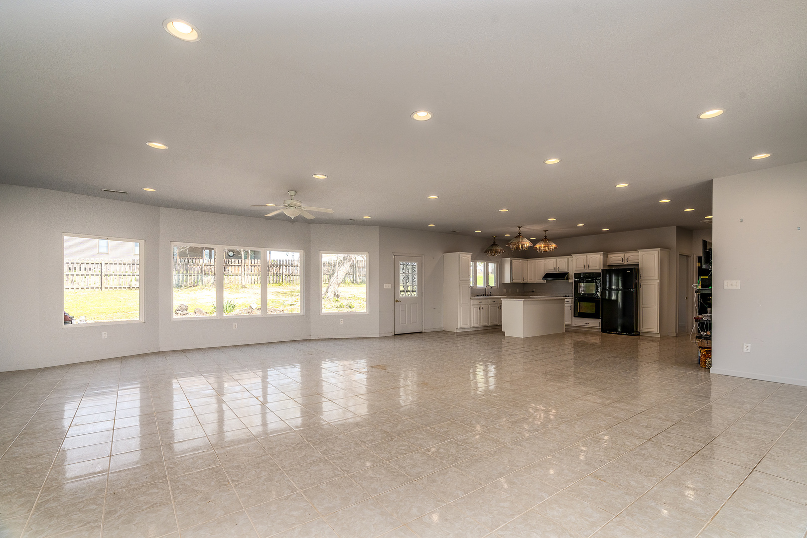 10 Peachtree Place Property Photo 14