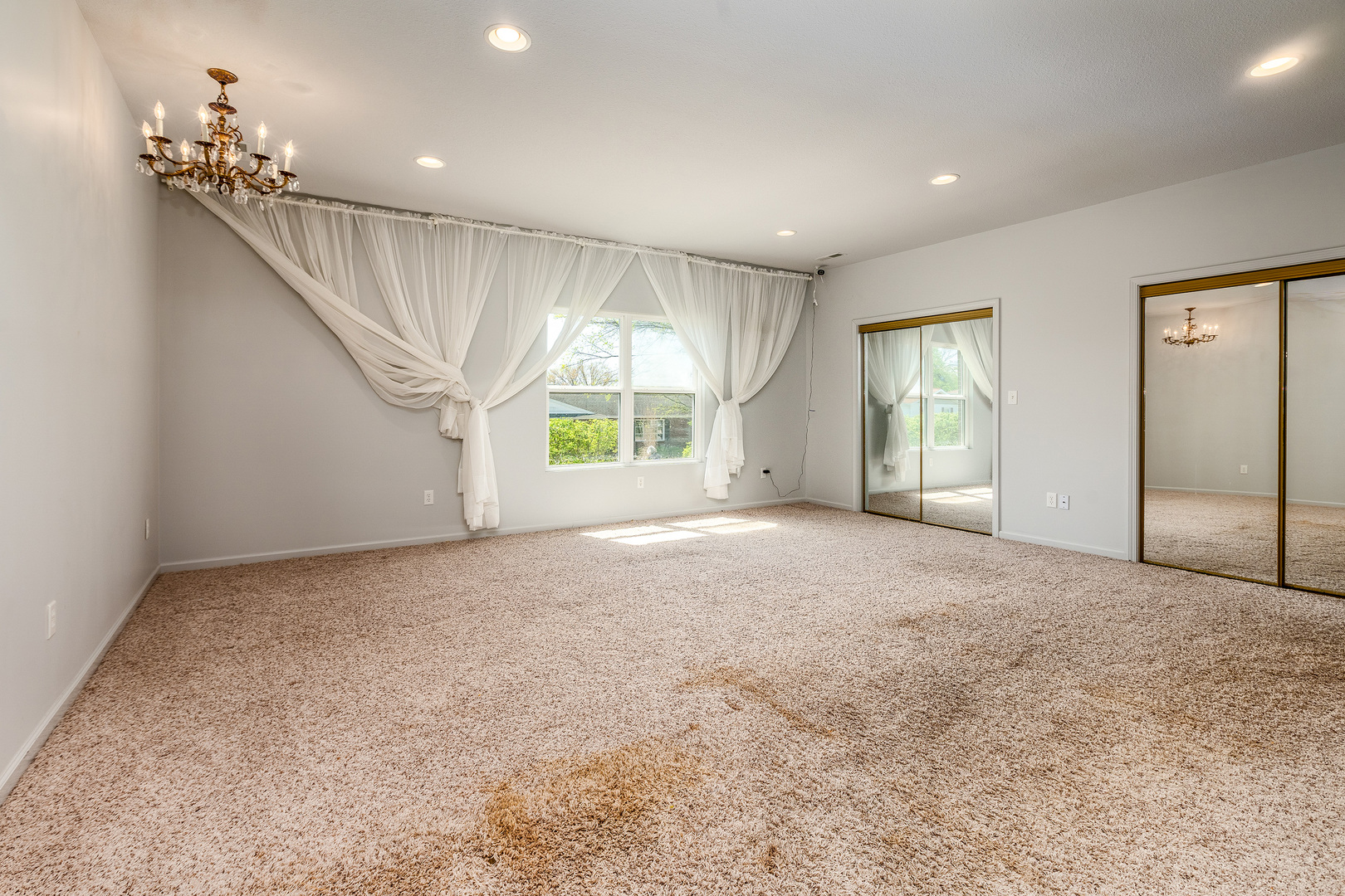 10 Peachtree Place Property Photo 23