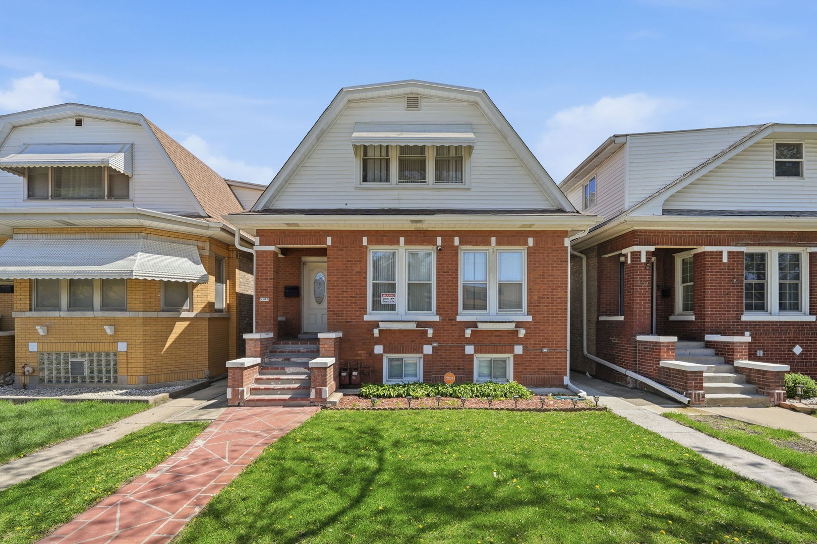 3135 N Kilbourn Avenue Property Photo 1