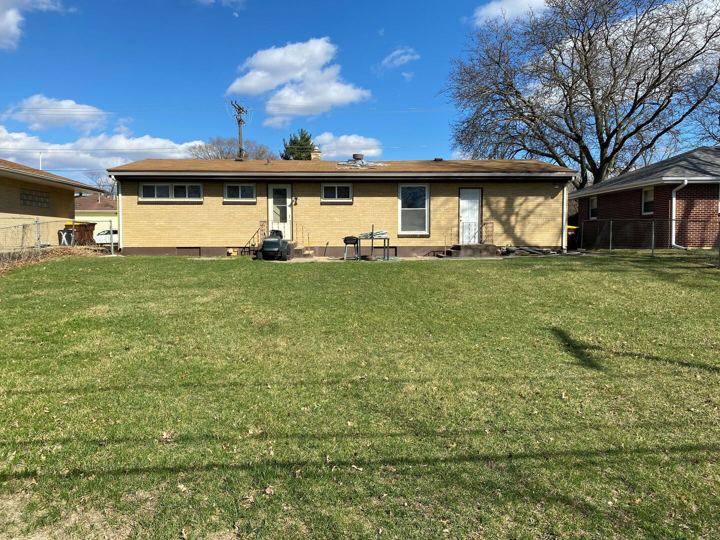 3008 N Rockton Avenue Property Photo 14