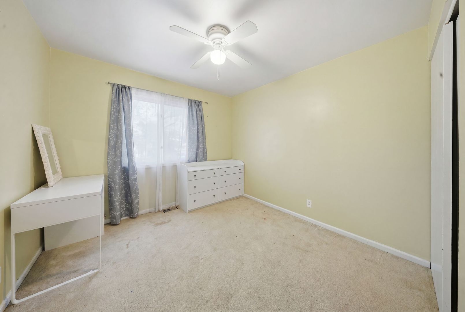 1240 Foxcroft Drive Property Photo 12