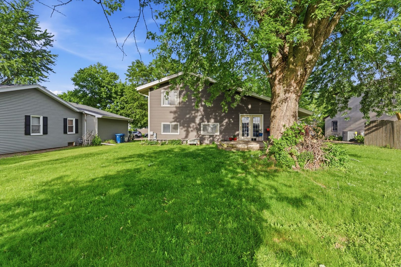 1240 Foxcroft Drive Property Photo 31