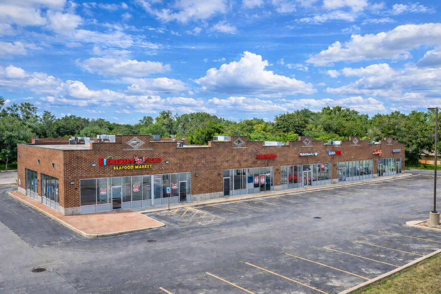 2520 Lincoln Highway Property Photo 1
