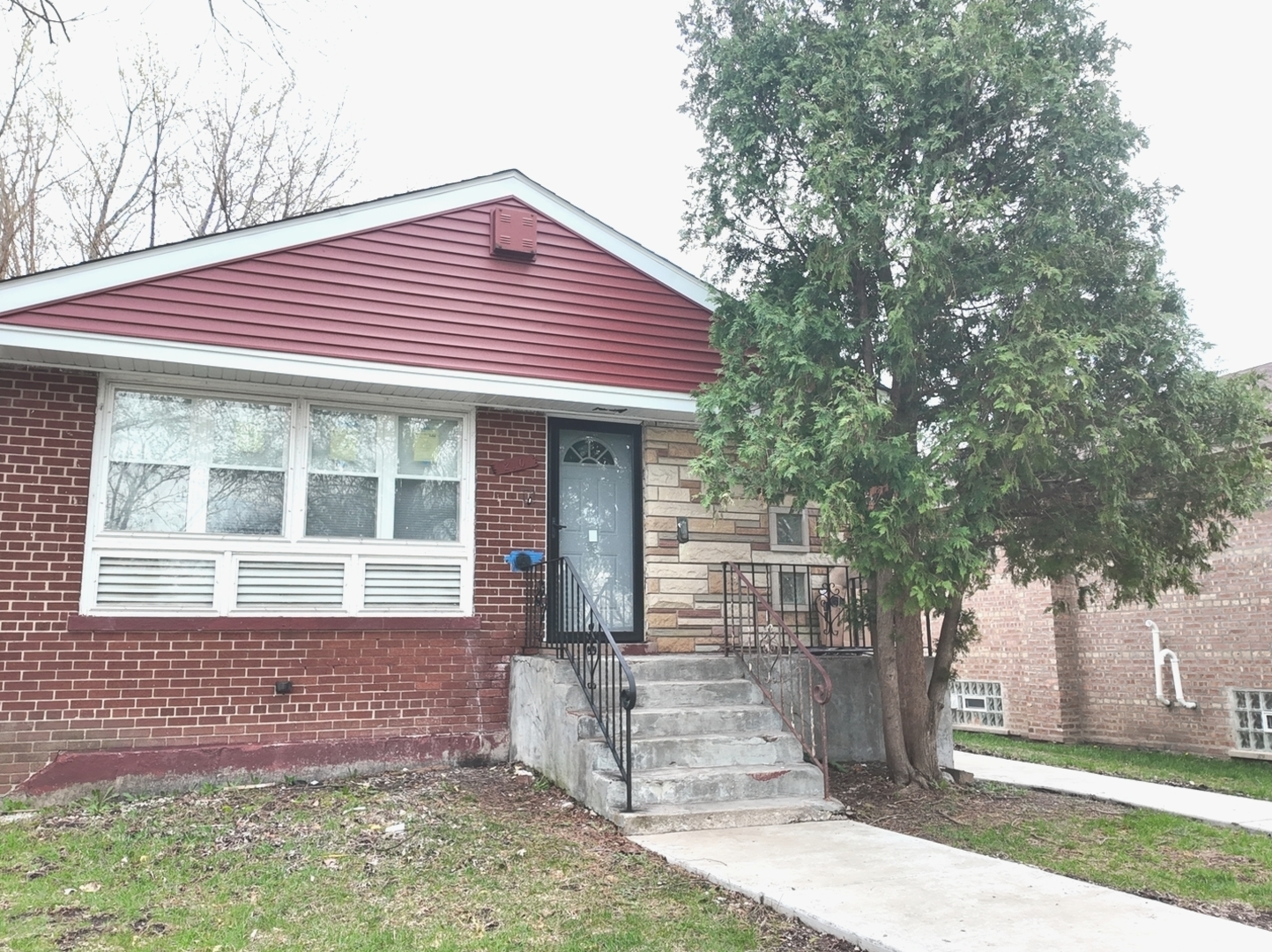 210 Calumet Boulevard Property Photo 1