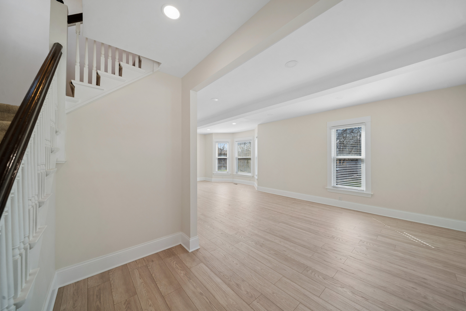 323 S Hale Street Property Photo 11