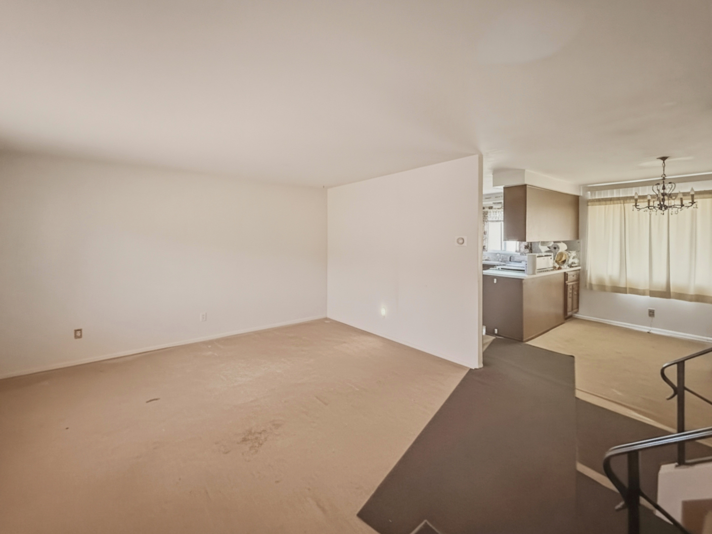 1133 Perth Drive Property Photo 3