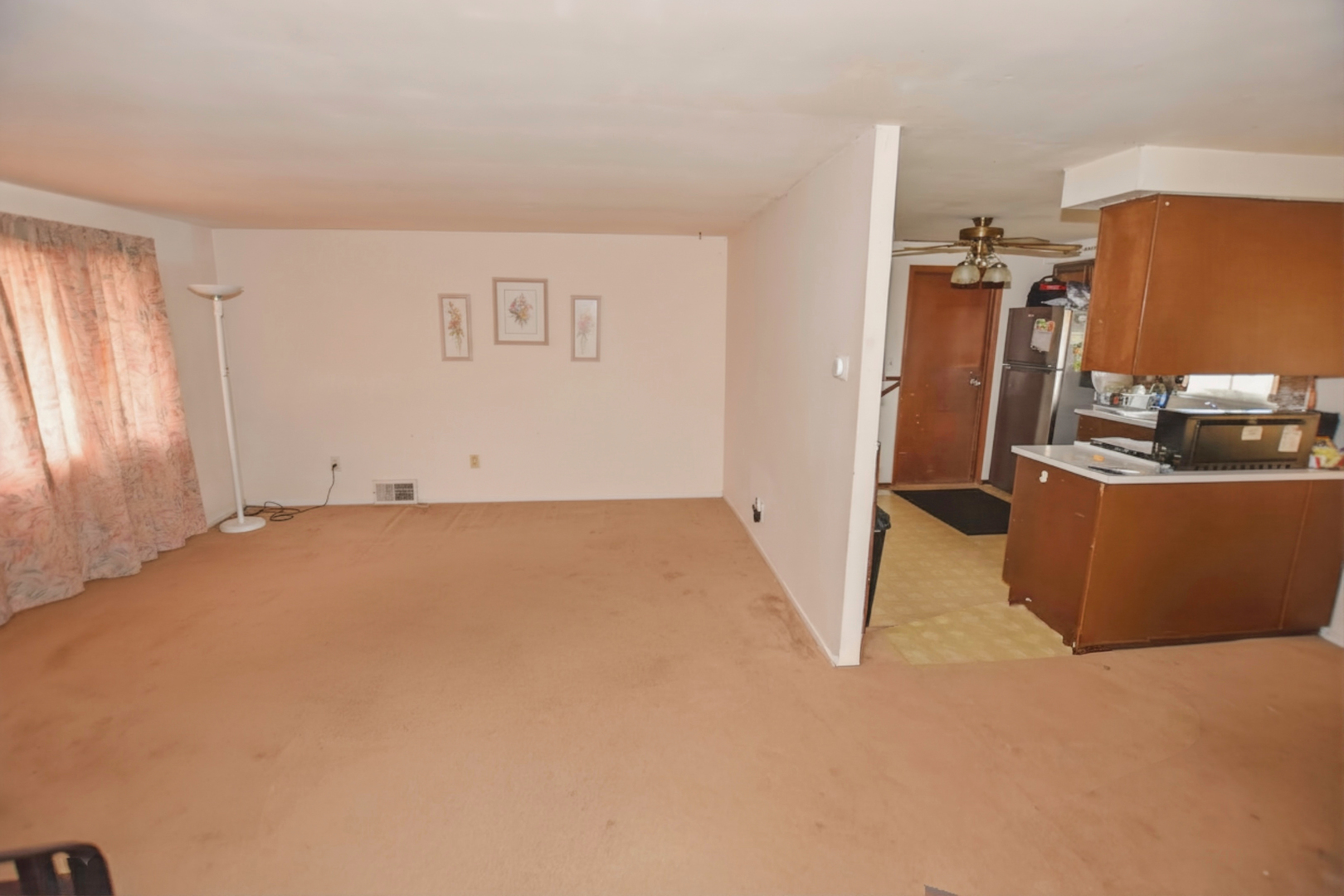 1133 Perth Drive Property Photo 4