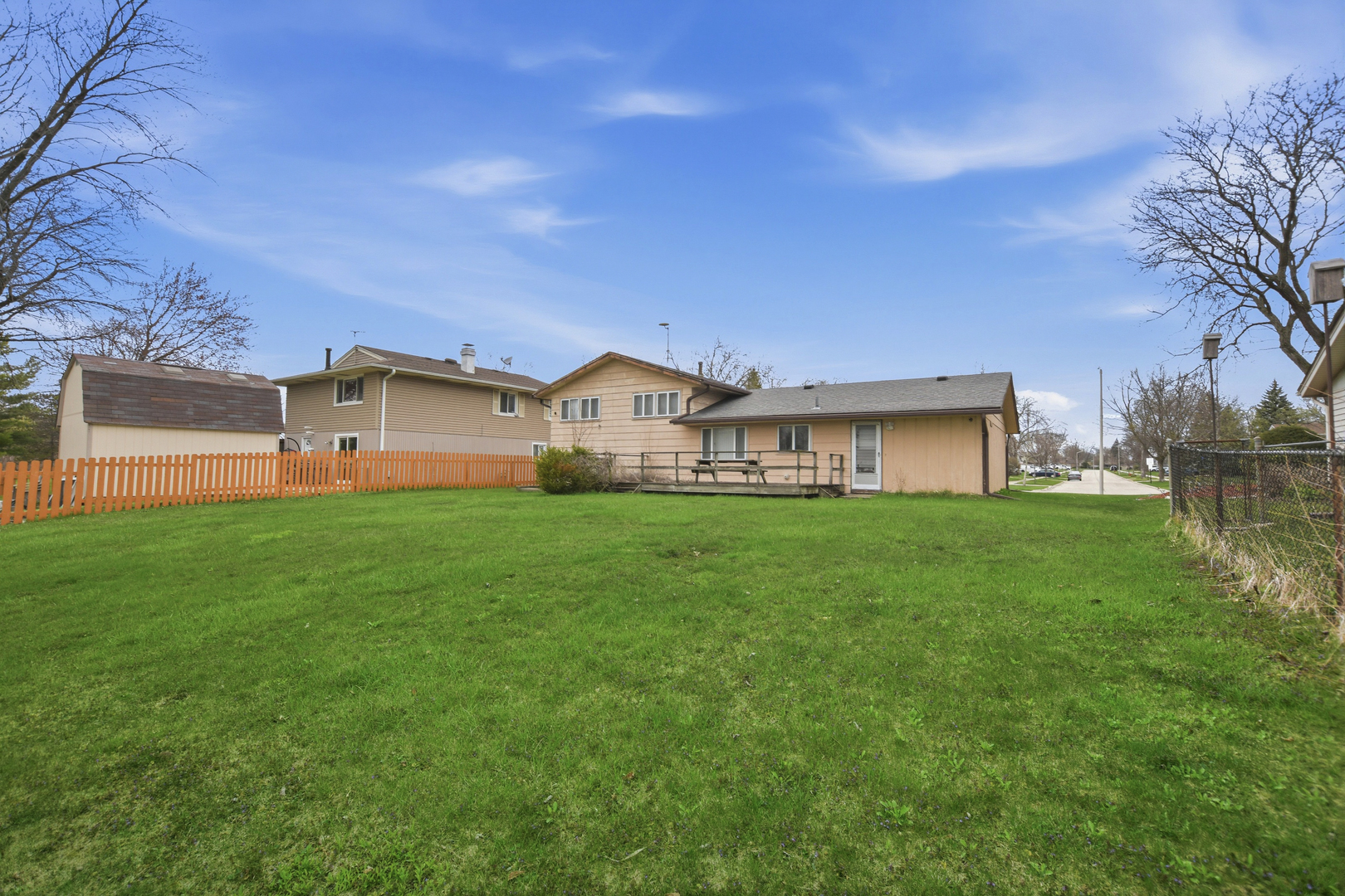 1133 Perth Drive Property Photo 9