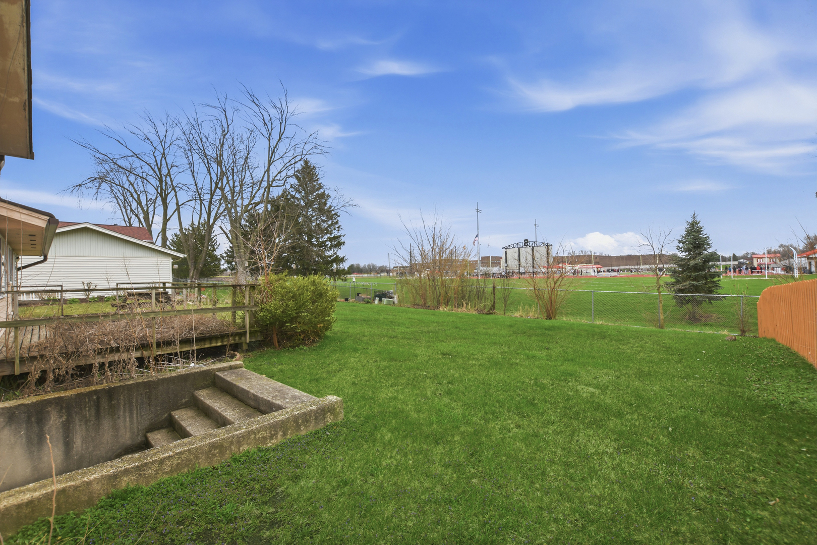 1133 Perth Drive Property Photo 12