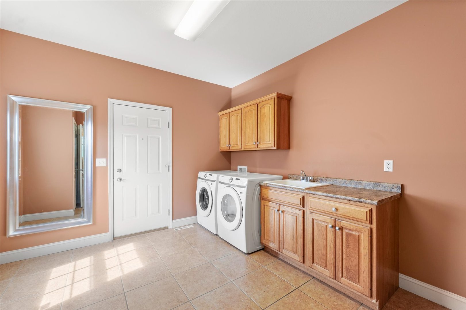1818 Benodot Street Property Photo 12