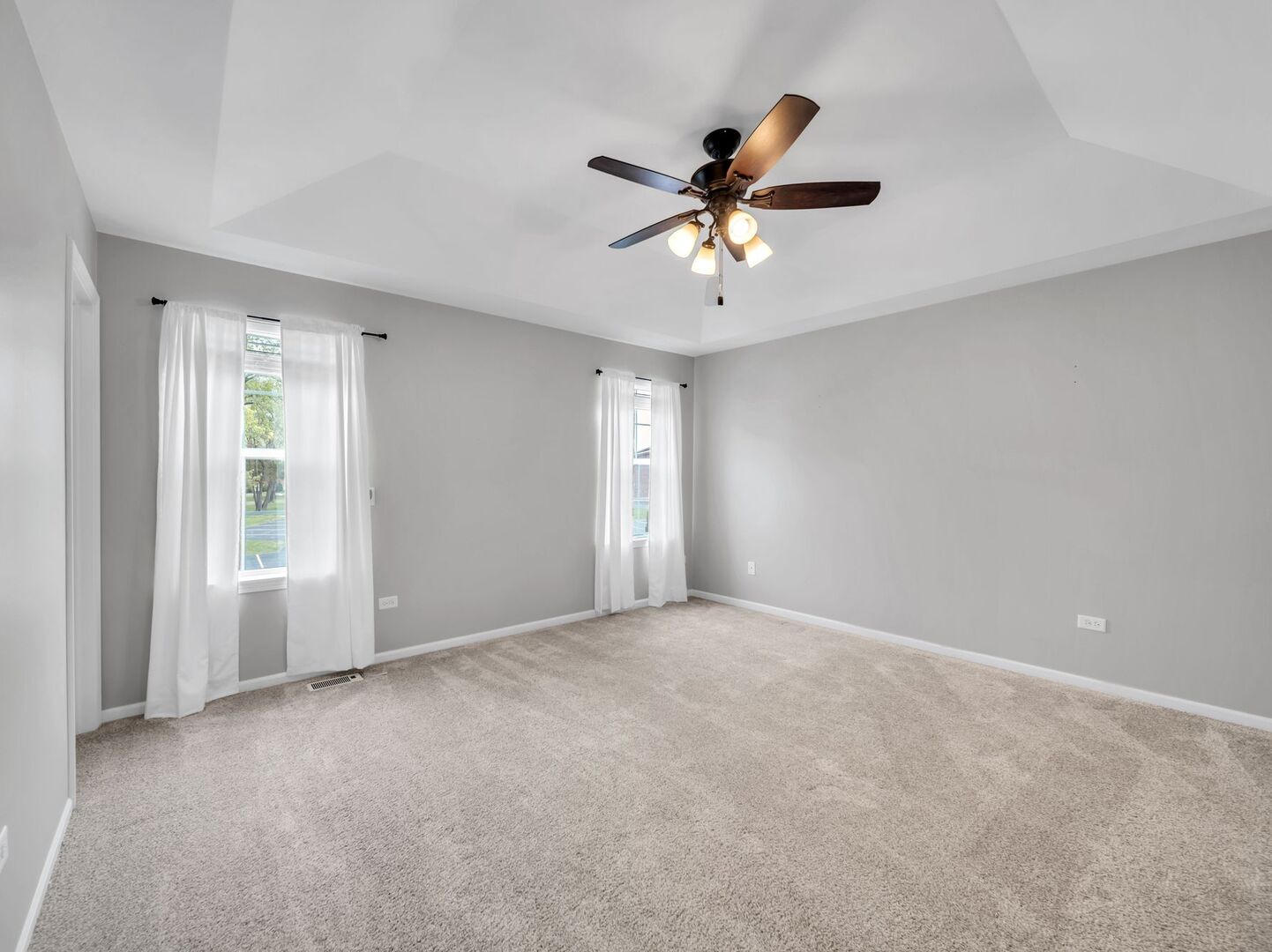 2534 Huntleigh Lane Property Photo 15
