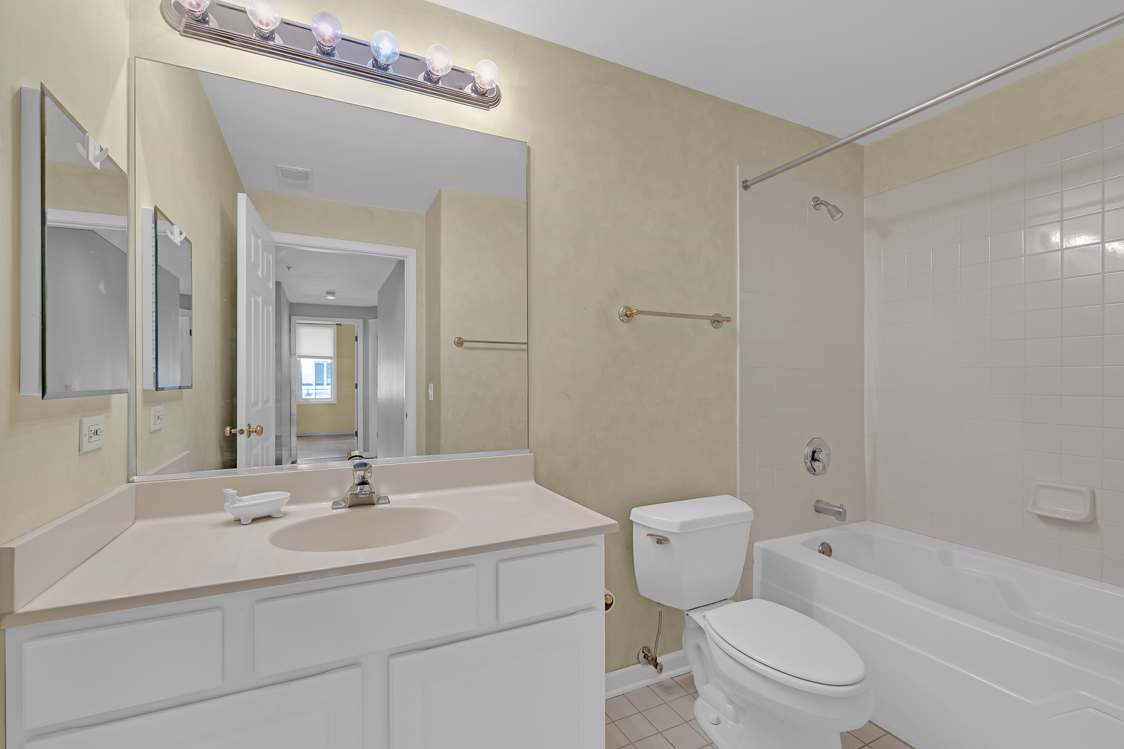 12617459 Property Photo 11