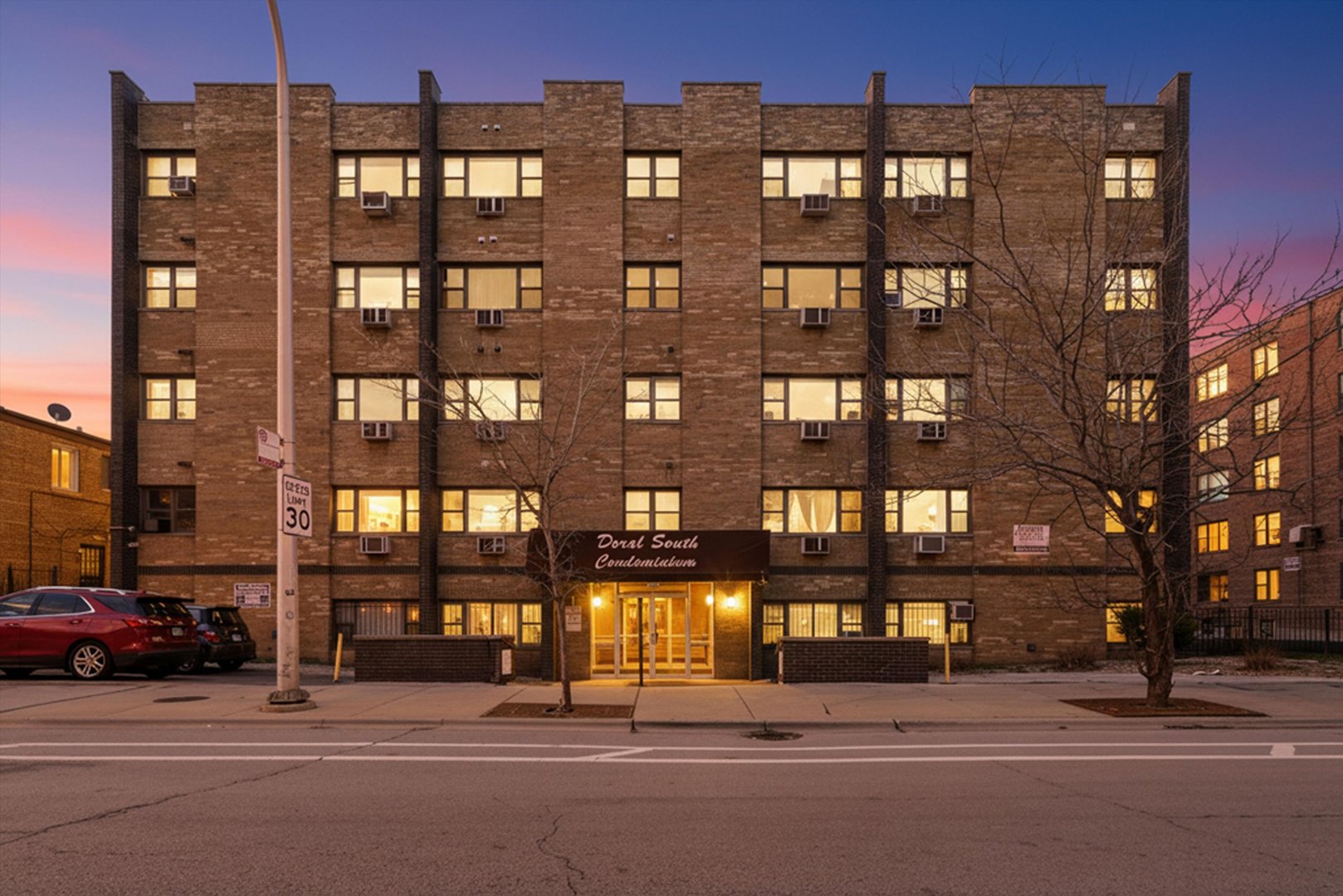 7854 S South Shore Drive 306 Property Photo 1
